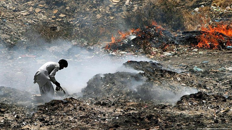 Read more about the article Solid Waste Crisis: The Urgent Need for Circular Economy Transition